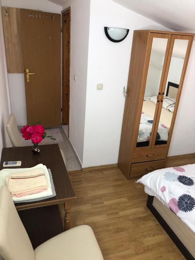 Pansion Modana Međugorje Esterno foto