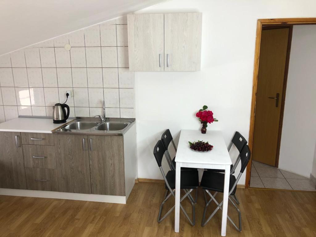 Pansion Modana Međugorje Esterno foto