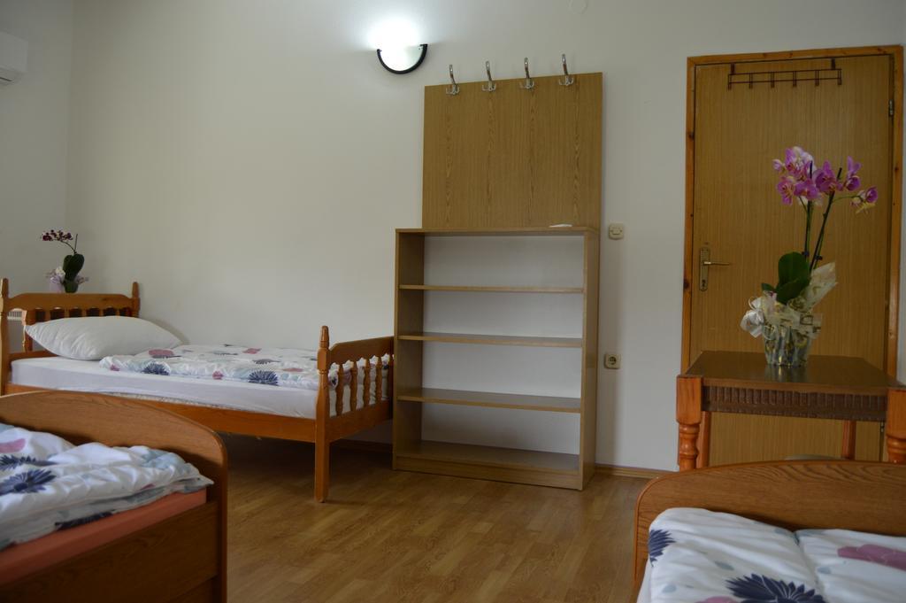 Pansion Modana Međugorje Esterno foto